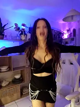 Snapshot of Luna_Kitanna chatting on March 2025 10:10:01 PM Luna Kitanna online show from March 2025 10:10:01 PM