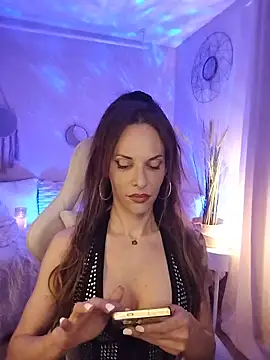 Snapshot of Luna_Kitanna chatting on June 2026 08:24:01 PM Luna Kitanna online show from June 2026 08:24:01 PM