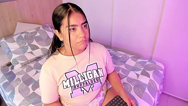 hannnasmith online show from November 2025 03:16:02 AM