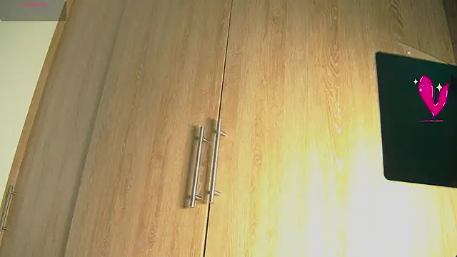 Snapshot of aidaadams chatting on October 2025 11:34:02 AM aidaadams online show from October 2025 11:34:02 AM