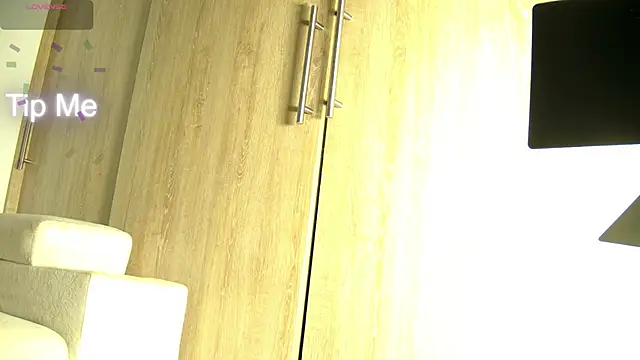 Snapshot of aidaadams chatting on November 2025 11:09:02 AM aidaadams online show from November 2025 11:09:02 AM