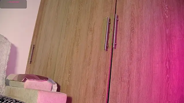 Snapshot of aidaadams chatting on November 2025 11:32:02 AM aidaadams online show from November 2025 11:32:02 AM