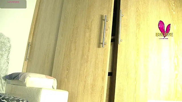 Snapshot of aidaadams chatting on November 2025 11:11:01 AM aidaadams online show from November 2025 11:11:01 AM