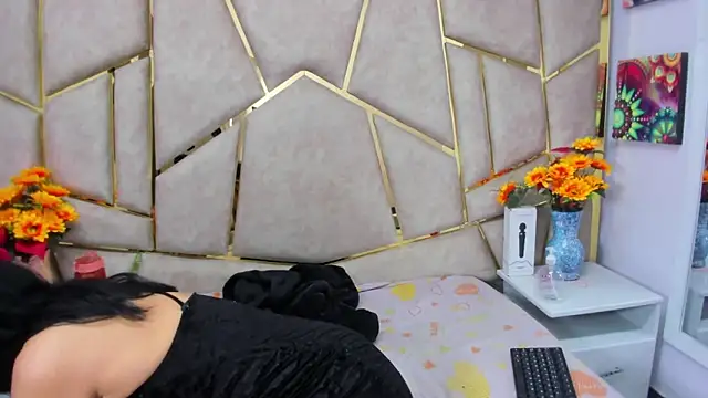 Kloe Candy1 online show from December 2025 05:01:01 AM