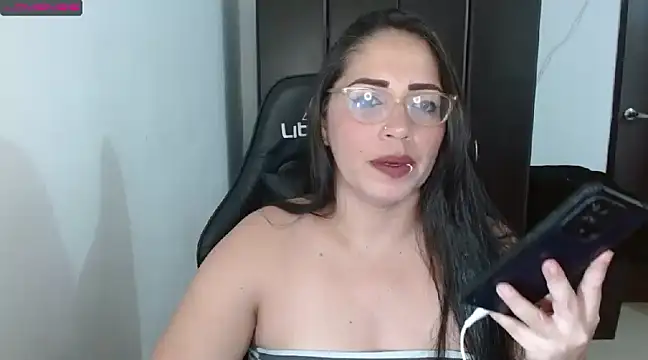 Snapshot of natashasmithe chatting on December 2024 03:09:02 AM natashasmithe online show from December 2024 03:09:02 AM