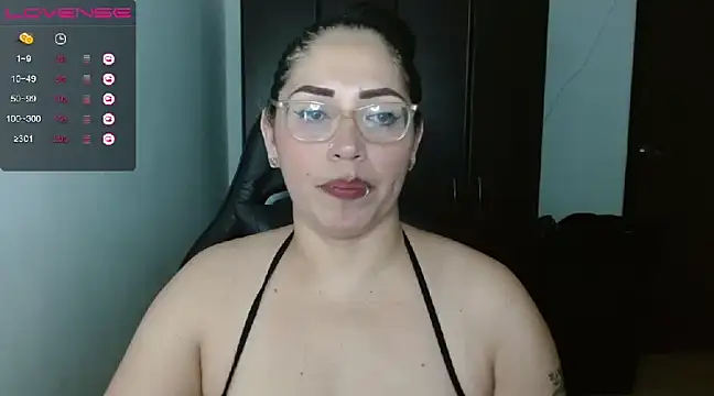 Snapshot of natashasmithe chatting on December 2024 08:41:01 AM natashasmithe online show from December 2024 08:41:01 AM