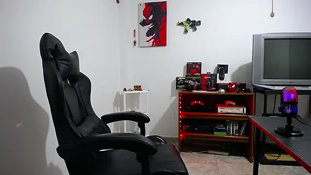 Snapshot of Iam_yourbabyprincess_XD chatting on November 2025 04:23:02 AM Iam yourbabyprincess XD online show from November 2025 04:23:02 AM