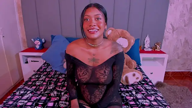 Snapshot of JulianaMiller chatting on January 2025 01:43:01 AM JulianaMiller online show from January 2025 01:43:01 AM