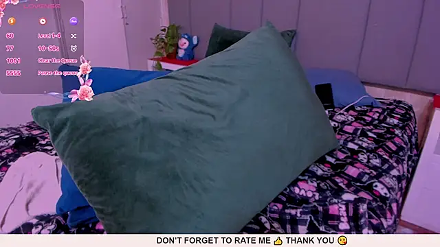 Snapshot of JulianaMiller chatting on January 2025 05:11:02 AM JulianaMiller online show from January 2025 05:11:02 AM