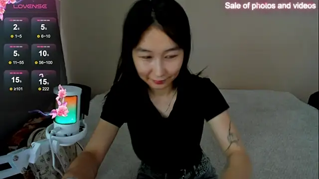 SaraXray online show from November 2025 05:39:01 AM