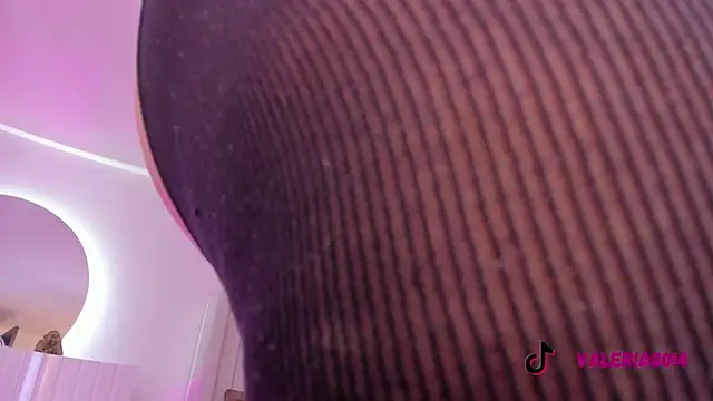 sarah-bonneth online show from December 2025 11:30:02 AM