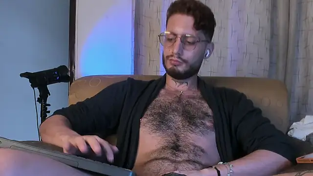 Snapshot of axel_giracr chatting on February 2025 10:20:02 PM axel giracr online show from February 2025 10:20:02 PM