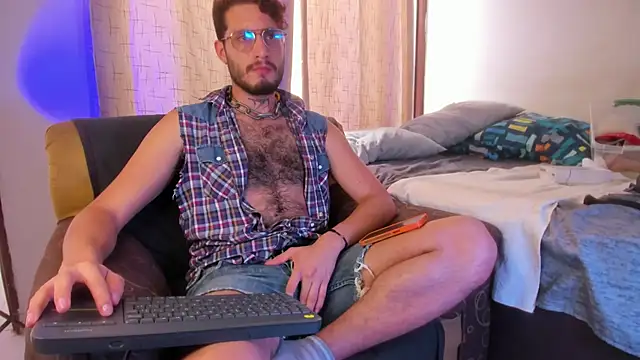 Snapshot of axel_giracr chatting on March 2025 09:01:02 PM axel giracr online show from March 2025 09:01:02 PM