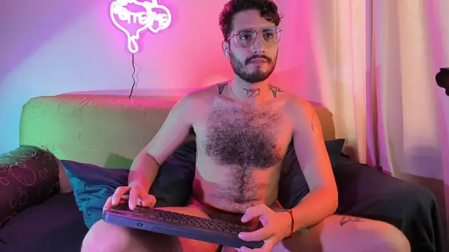 axel giracr online show from November 2025 07:25:02 PM