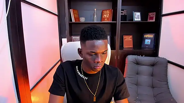 JacksonMuller  online show from March 2025 12:14:02 PM