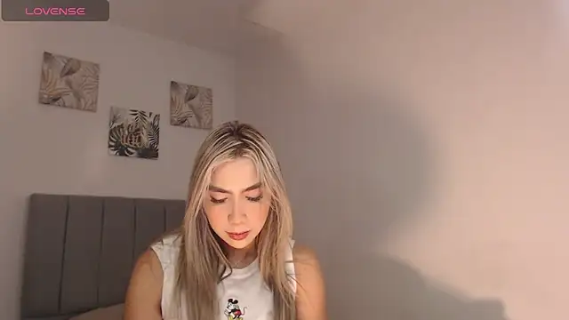 Snapshot of Marian_se chatting on June 2026 01:26:02 AM Marian se online show from June 2026 01:26:02 AM