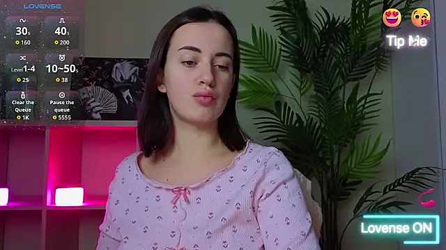 SweetieKendl online show from February 2026 10:04:01 PM