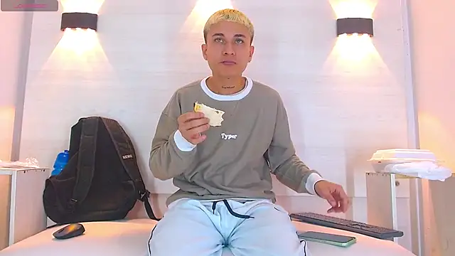 Snapshot of jeic_18 chatting on October 2025 03:55:01 PM jeic 18 online show from October 2025 03:55:01 PM