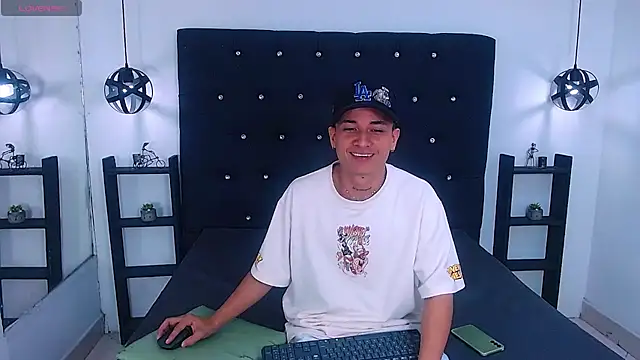 Snapshot of jeic_18 chatting on October 2025 03:22:02 PM jeic 18 online show from October 2025 03:22:02 PM