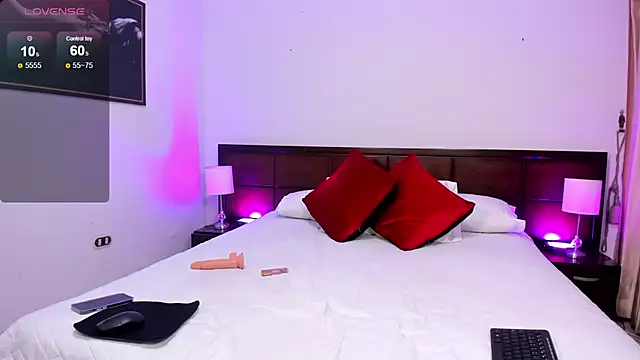 Snapshot of valery_camber chatting on February 2025 08:18:01 PM valery camber online show from February 2025 08:18:01 PM