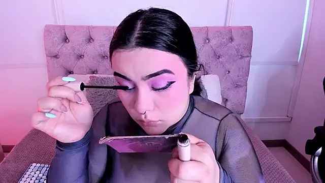 Abbyy Brooks online show from November 2025 11:43:01 AM