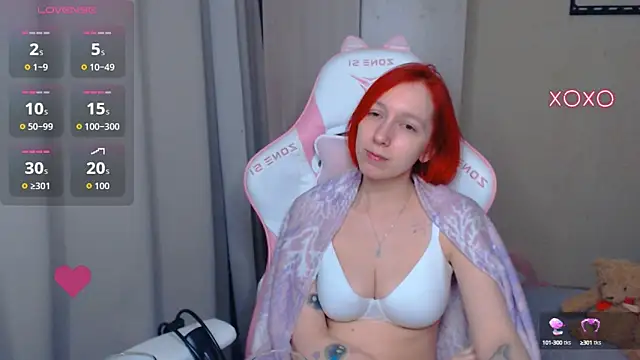 Snapshot of LeahGottty chatting on October 2025 01:25:01 AM LeahGottty online show from October 2025 01:25:01 AM