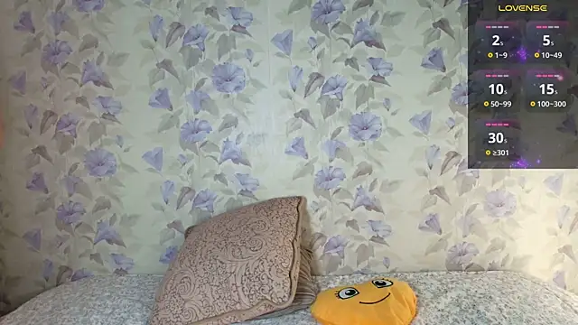 Snapshot of Louise_Lavender chatting on August 2026 05:06:02 AM Louise Lavender online show from August 2026 05:06:02 AM