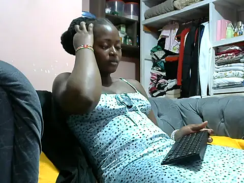 Snapshot of slender-qwene chatting on May 2026 09:11:01 PM slender-qwene online show from May 2026 09:11:01 PM