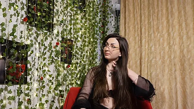 NaughtYHomemadE online show from April 2026 11:09:01 AM