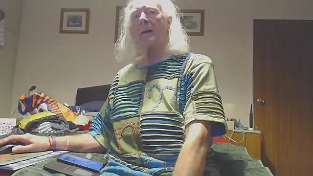 WaverlyKernow online show from February 2026 04:35:01 PM