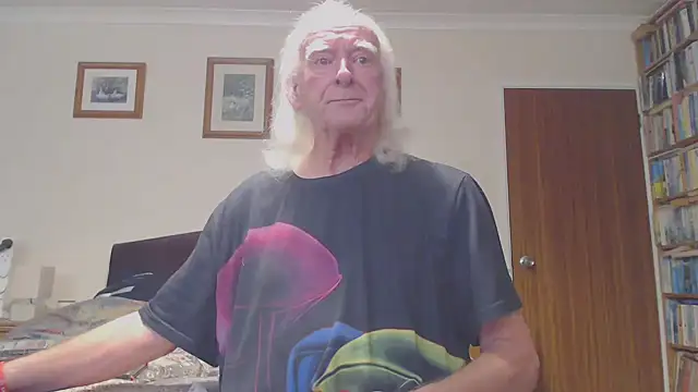 WaverlyKernow online show from February 2026 01:34:02 PM