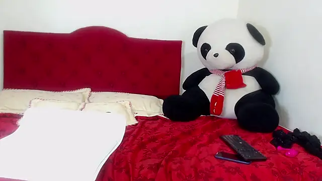 luna hoott online show from February 2025 11:09:01 PM