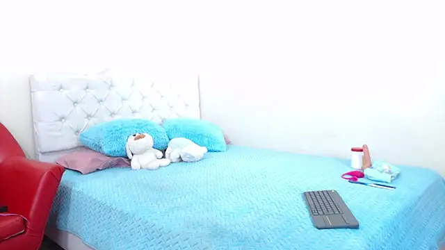 luna hoott online show from March 2025 05:28:01 PM