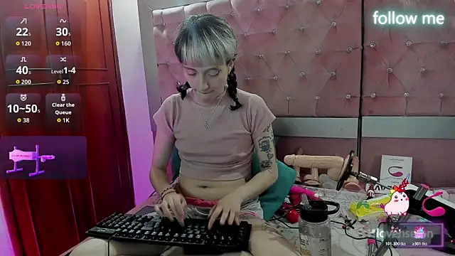 neeko princes online show from November 2025 12:15:02 PM