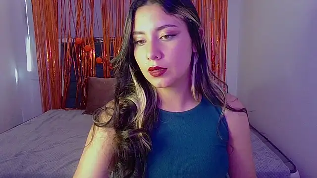 Lia 14  online show from November 2025 08:40:02 PM