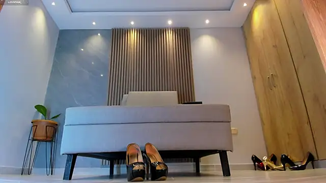 Katherinlevinee1 online show from December 2024 10:34:02 PM