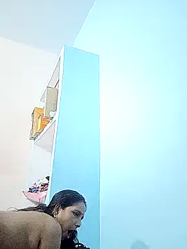 reemacouple007 online show from October 2025 07:30:02 PM