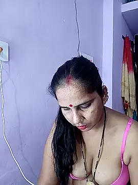 Snapshot of reemacouple007 chatting on April 2026 07:07:02 PM reemacouple007 online show from April 2026 07:07:02 PM