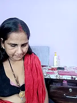 Snapshot of reemacouple007 chatting on April 2026 04:26:01 AM reemacouple007 online show from April 2026 04:26:01 AM