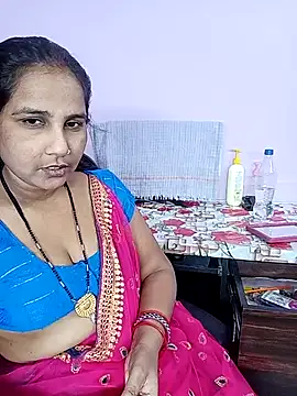 Snapshot of reemacouple007 chatting on April 2026 05:26:02 PM reemacouple007 online show from April 2026 05:26:02 PM