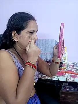 Snapshot of reemacouple007 chatting on May 2026 03:22:01 AM reemacouple007 online show from May 2026 03:22:01 AM