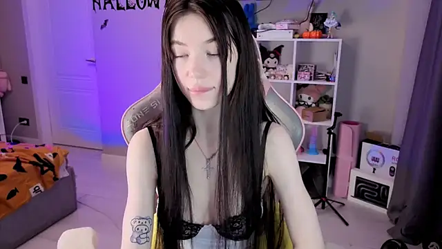 Snapshot of Aliceblush chatting on November 2025 03:55:01 PM Aliceblush online show from November 2025 03:55:01 PM