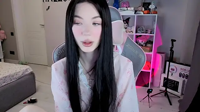 Snapshot of Aliceblush chatting on November 2025 03:07:02 PM Aliceblush online show from November 2025 03:07:02 PM