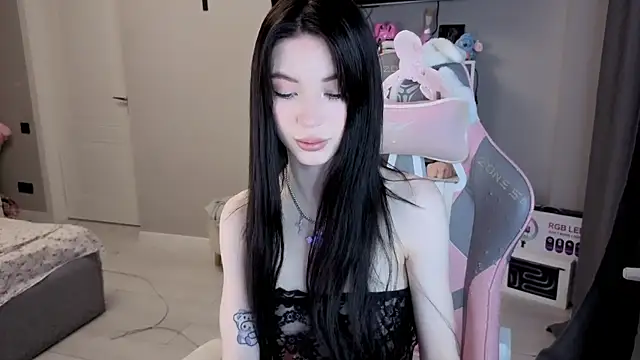 Aliceblush online show from December 2025 03:43:01 PM