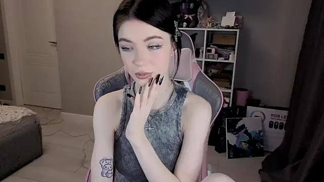 Aliceblush online show from February 2026 03:17:02 PM