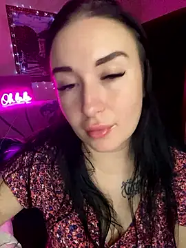 Snapshot of Roxana_Bell chatting on December 2024 08:29:01 PM Roxana Bell online show from December 2024 08:29:01 PM