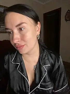Roxana Bell online show from July 2026 07:16:01 PM