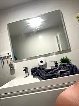 Coupleorny online show from November 2025 05:24:01 PM