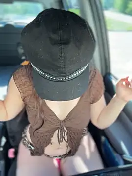 urpuppymoon online show from April 2026 08:02:02 PM