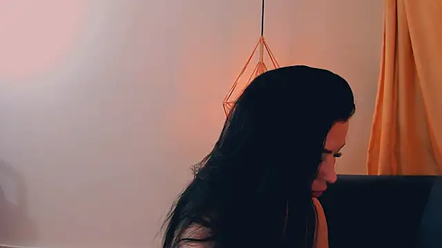 LayaFlow online show from March 2026 08:25:01 PM